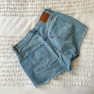 Levi’s 501’s - Size 28